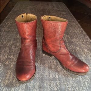 Frye Women’s Brown Leather Boots